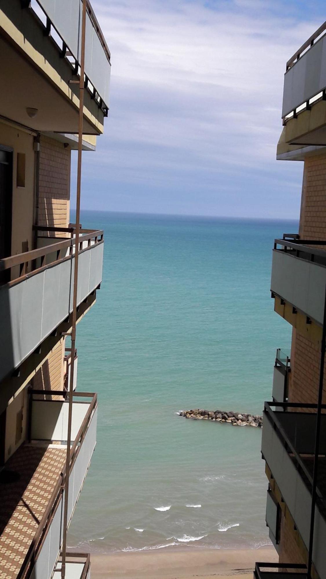 Interno 132 Apartment Порто Сан Джорджио Екстериор снимка